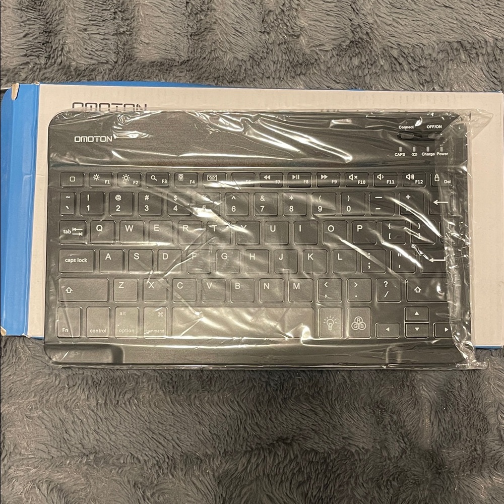 Wireless Backlit Keyboard with 7 Adjustable Colours BackLighting - Picture 11 of 13